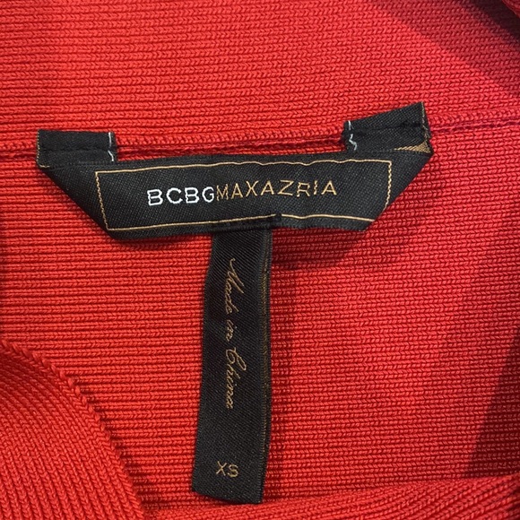 BCBG MAX AZRIA BANDAGE SKIRT IN RED - Picture 12 of 14